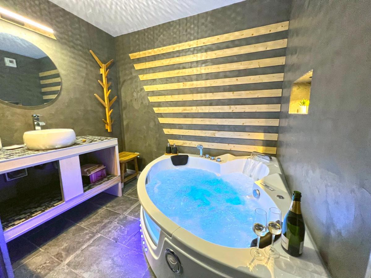 Gite Cosy Avec Jacuzzi Classe 3 Etoiles Poncin Exteriér fotografie