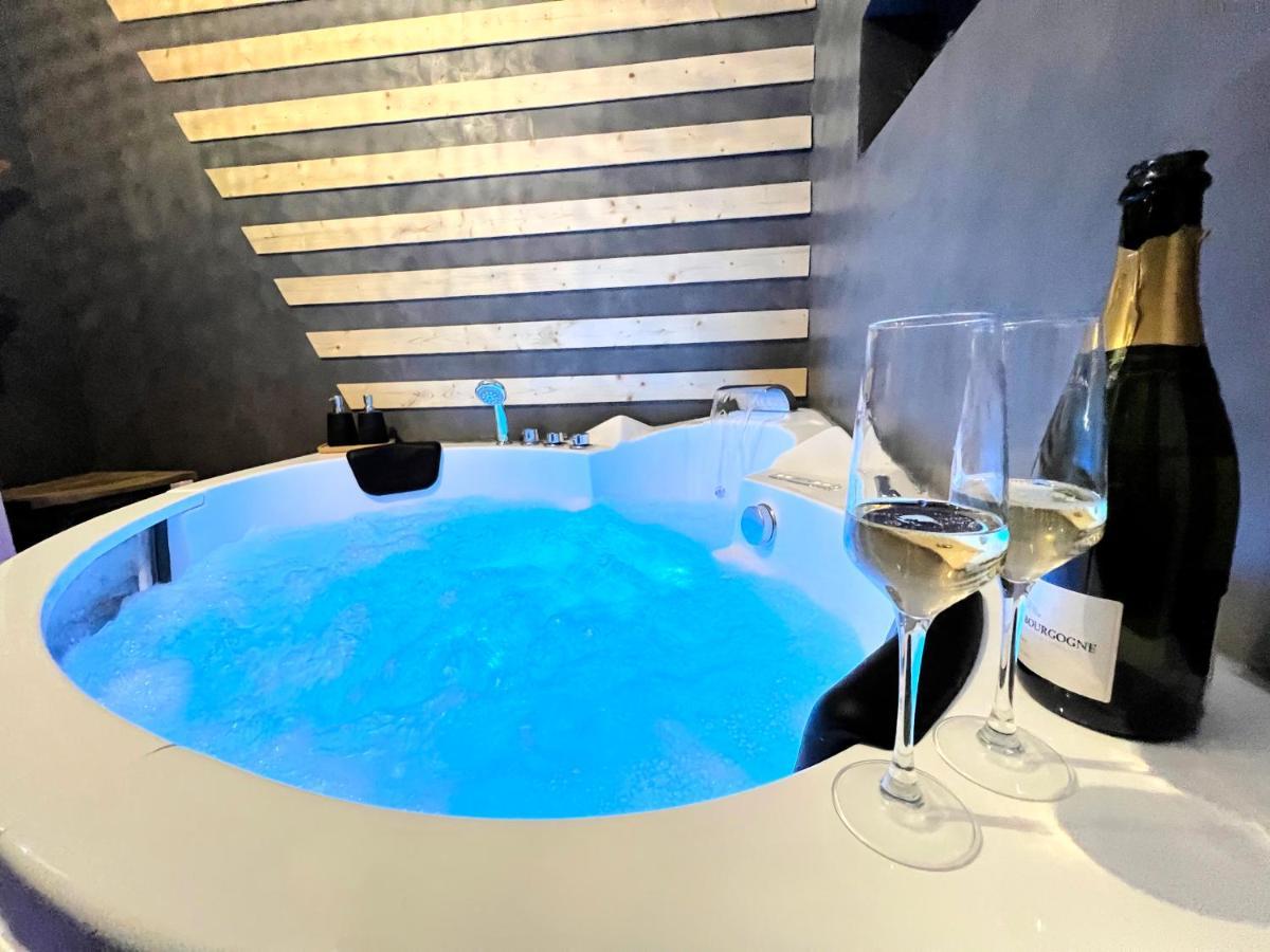 Gite Cosy Avec Jacuzzi Classe 3 Etoiles Poncin Exteriér fotografie
